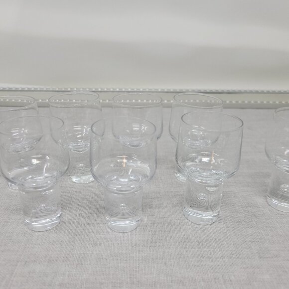 8 Kosta Boda Mambo Schnapps Glasses - Picture 1 of 4